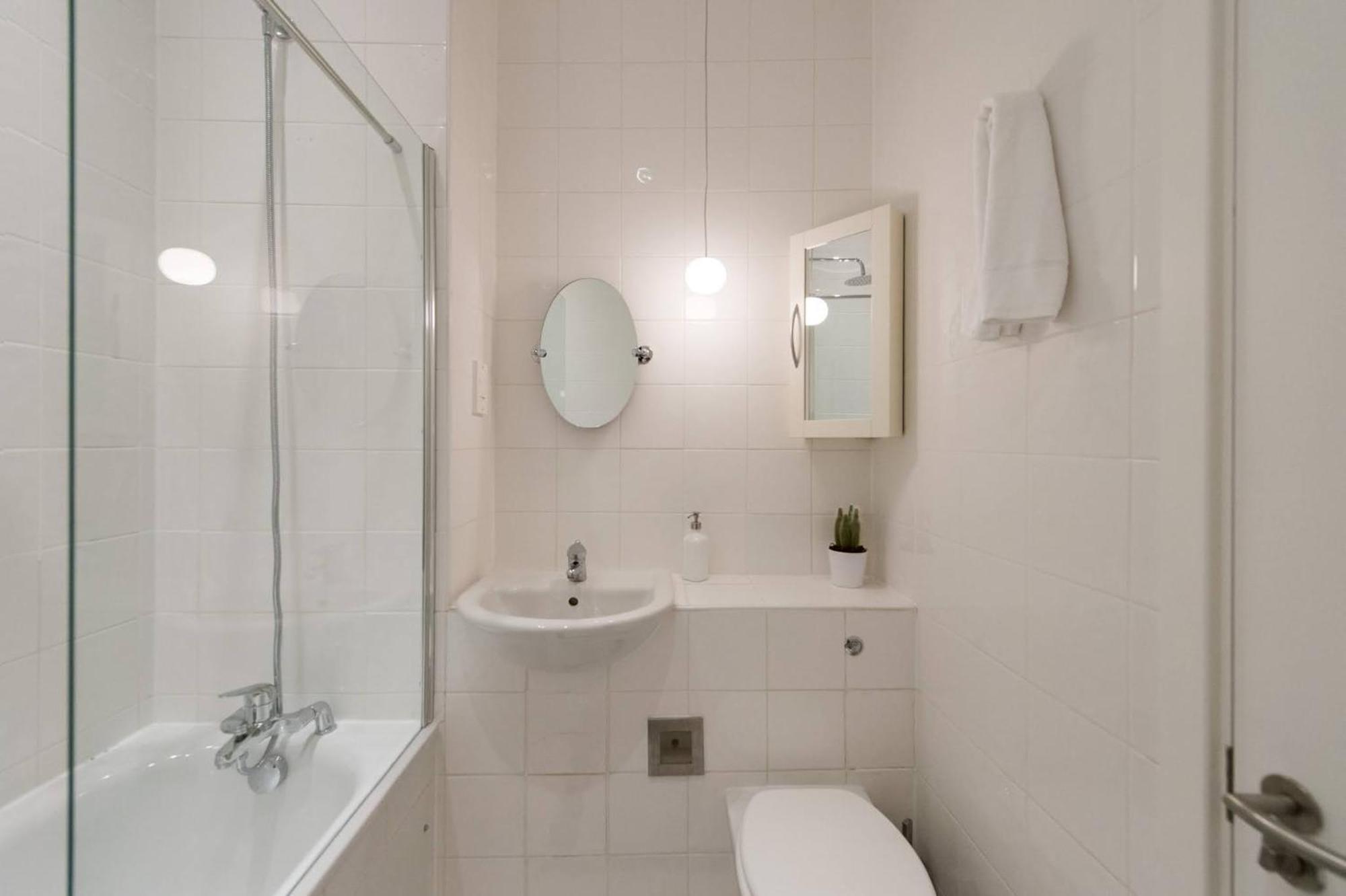 The William Wallace, By The Design Traveller Apartament